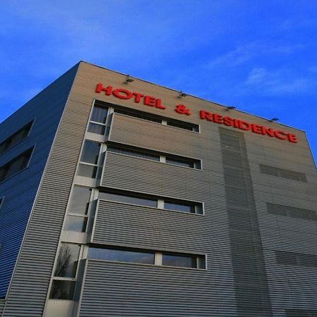Silver Residence Hotel Bagnolo in Piano ภายนอก รูปภาพ